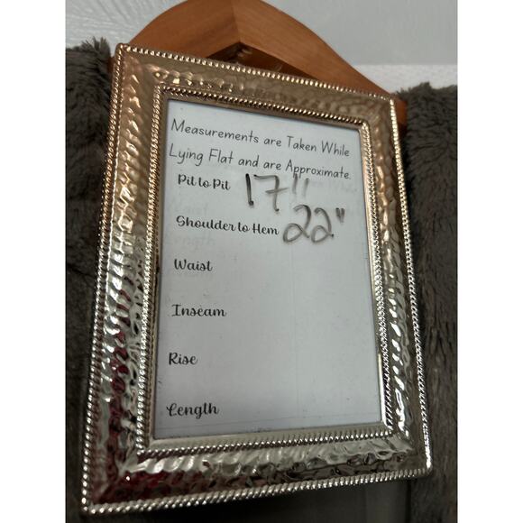 Jack by BB Dakota Women's Gray Faux Fur Textured Fly Away Lined Vest Size Small - Picture 9 of 10